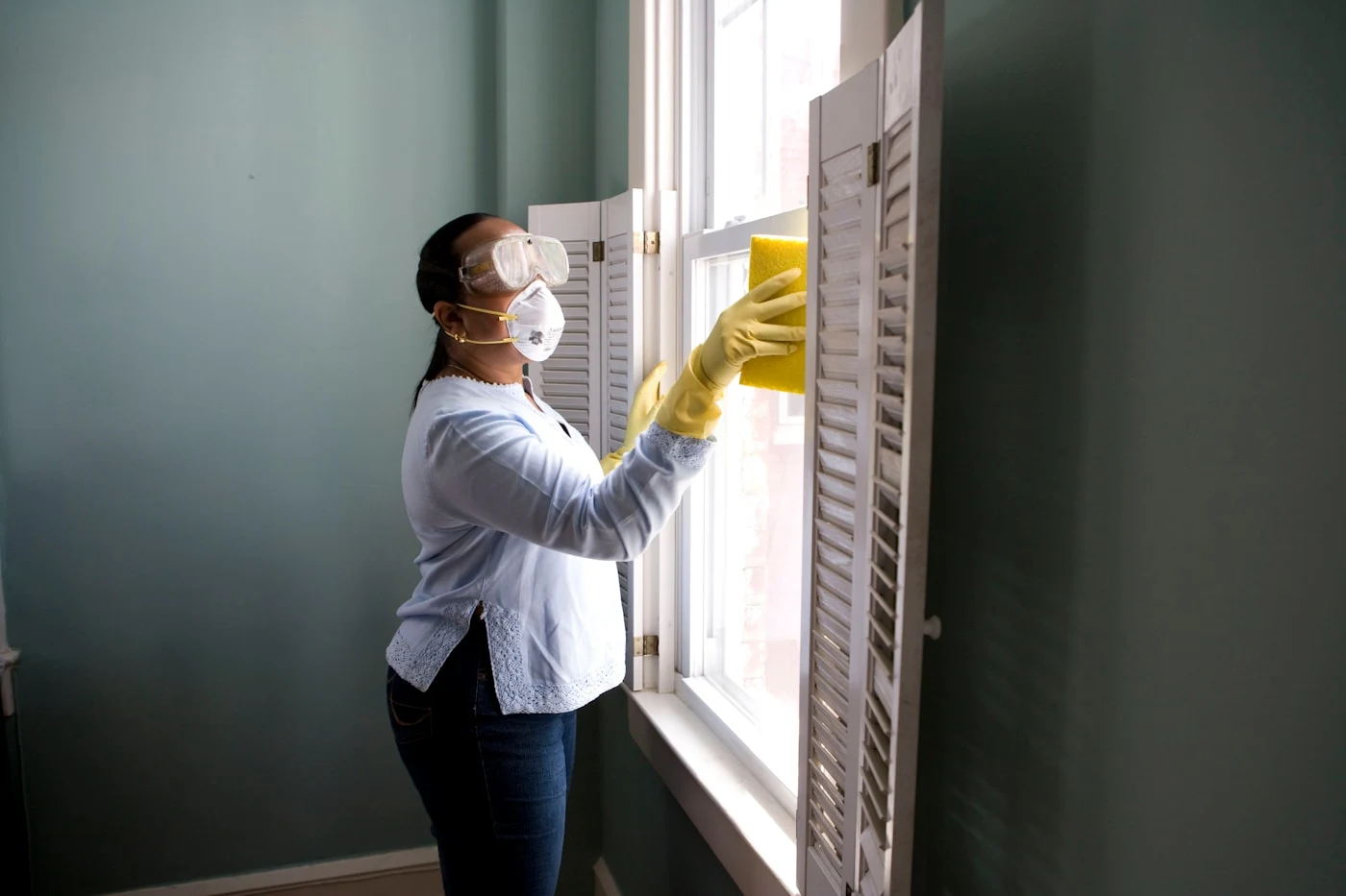 Technician providing premium appliance warranty support